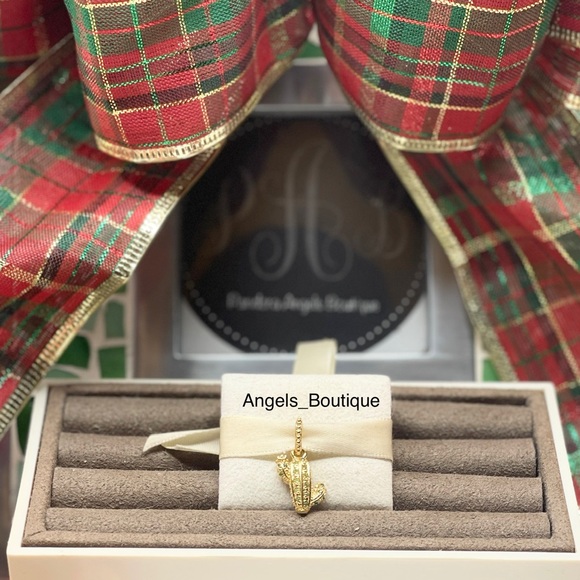 New Pandora Sparkling Desert Cactus Pendant, Gold-Plated - Picture 3 of 6